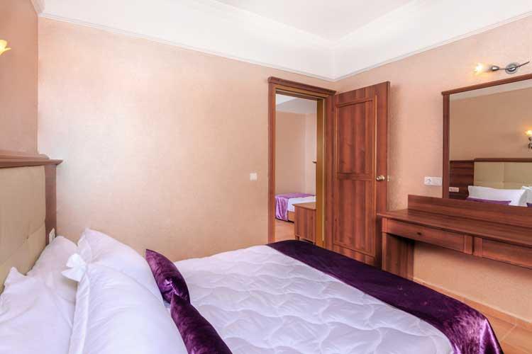 Luna Beach Deluxe Hotel