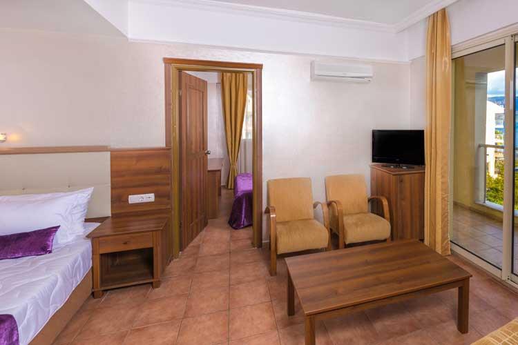 Luna Beach Deluxe Hotel