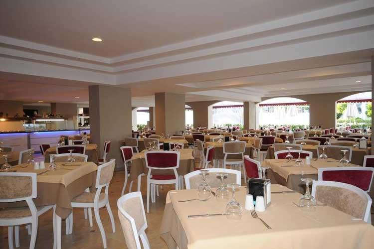 Luna Beach Deluxe Hotel