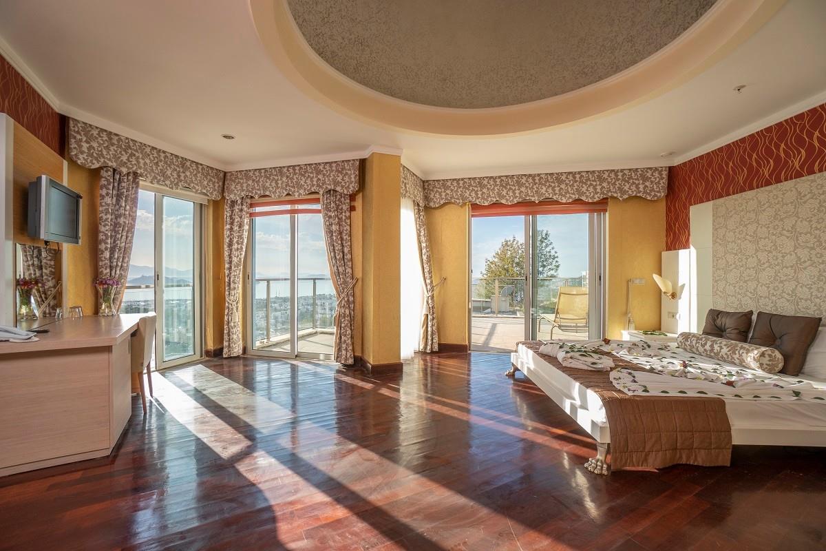 Maira Deluxe Resort Hotel