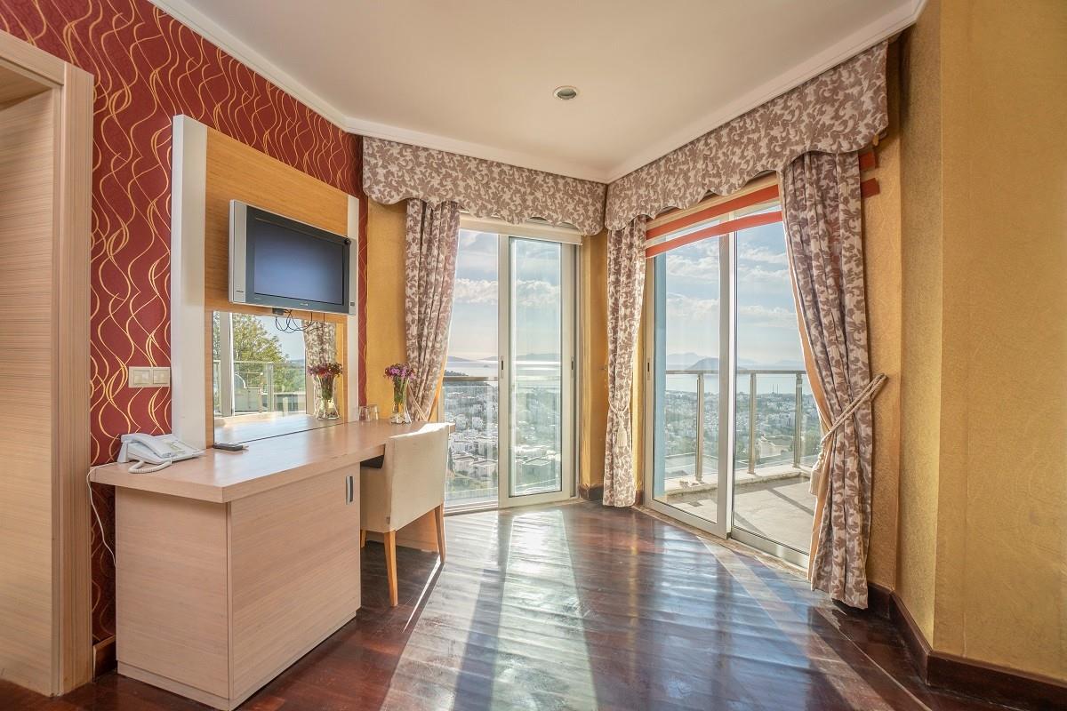 Maira Deluxe Resort Hotel