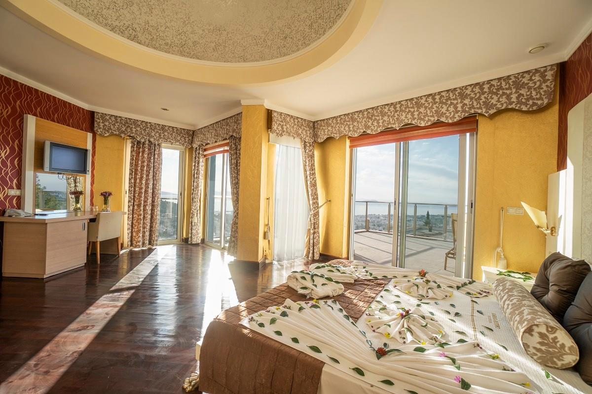 Maira Deluxe Resort Hotel