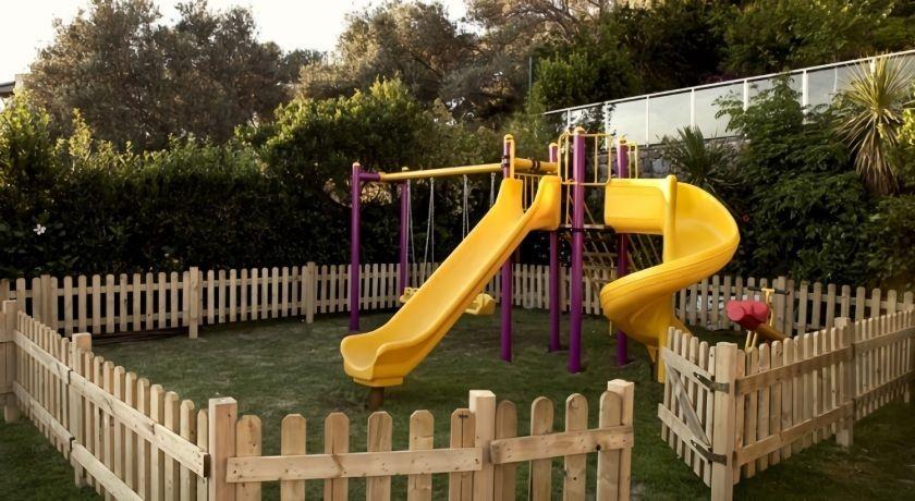 Maira Deluxe Resort Hotel