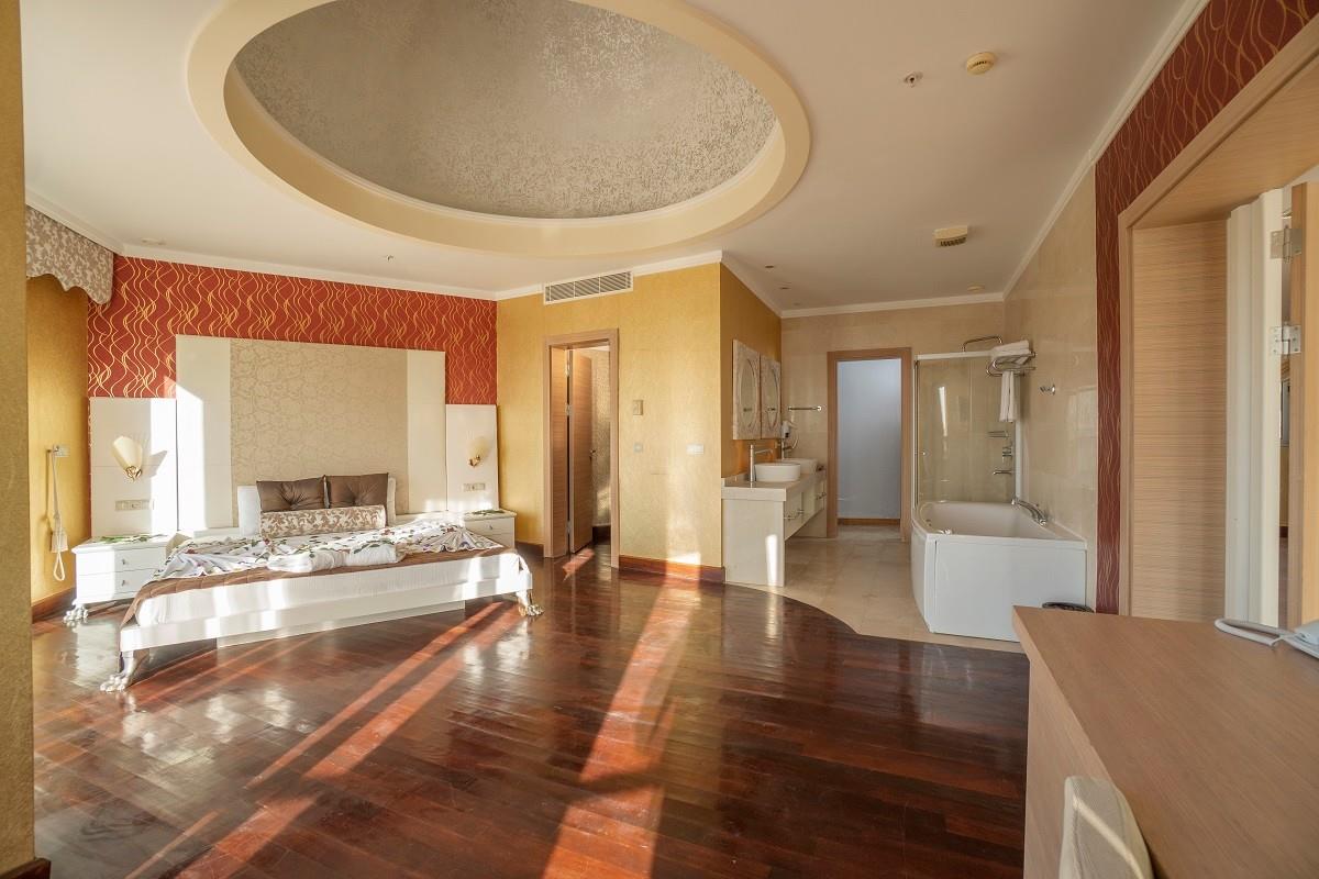 Maira Deluxe Resort Hotel