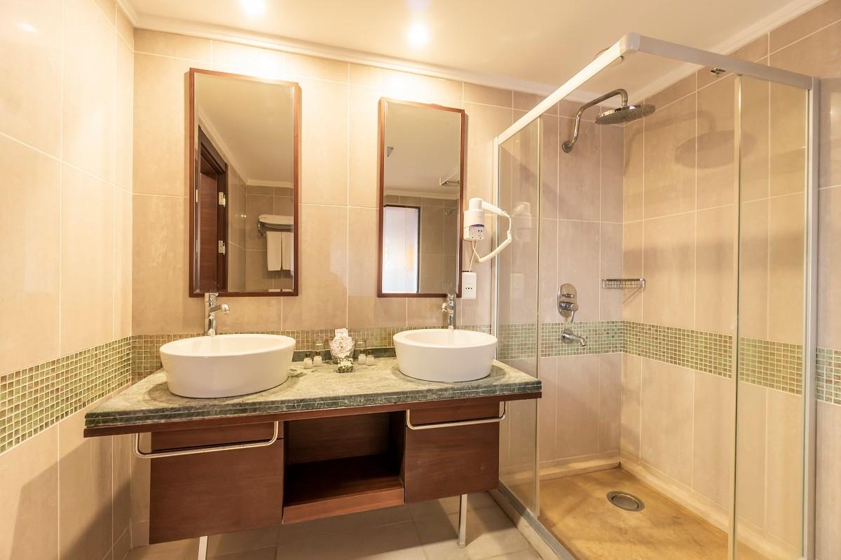 Maira Deluxe Resort Hotel