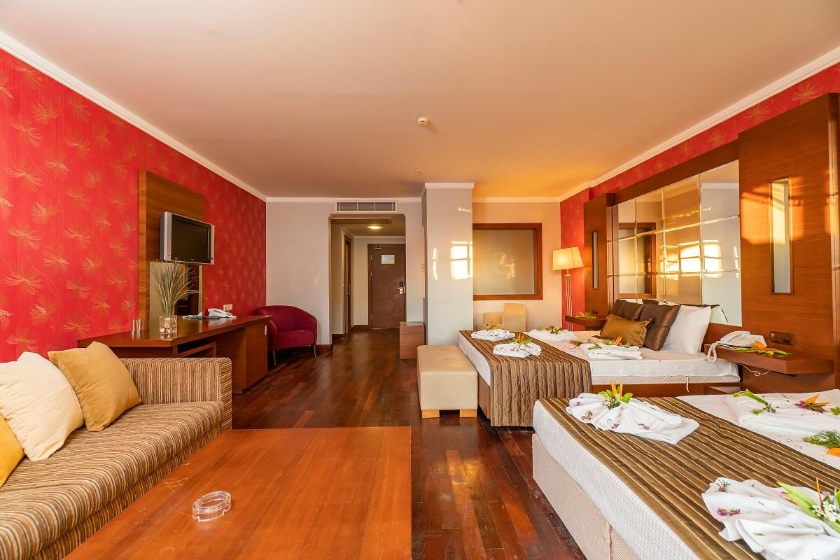 Maira Deluxe Resort Hotel