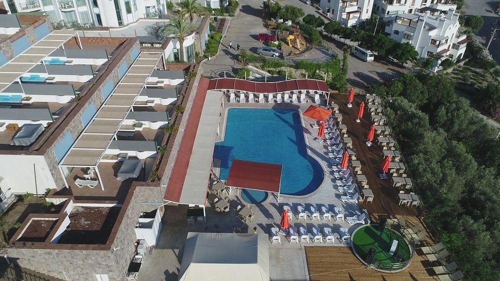 Maira Deluxe Resort Hotel