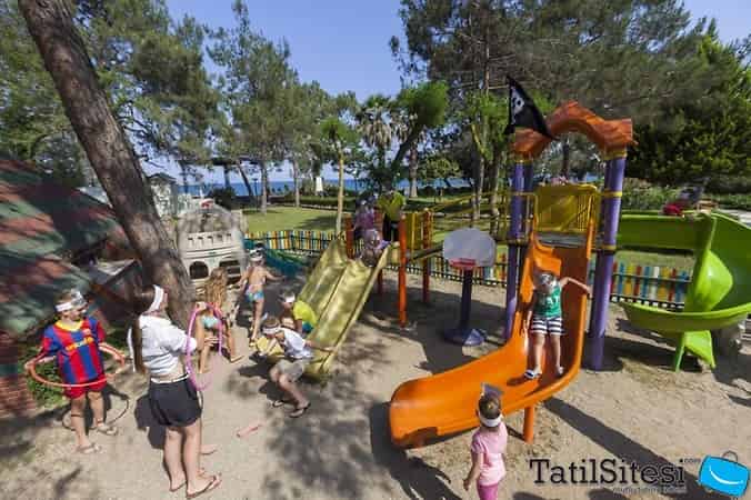 Majesty Club La Mer Art 