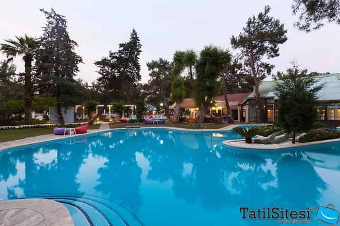 Majesty Club La Mer Art 