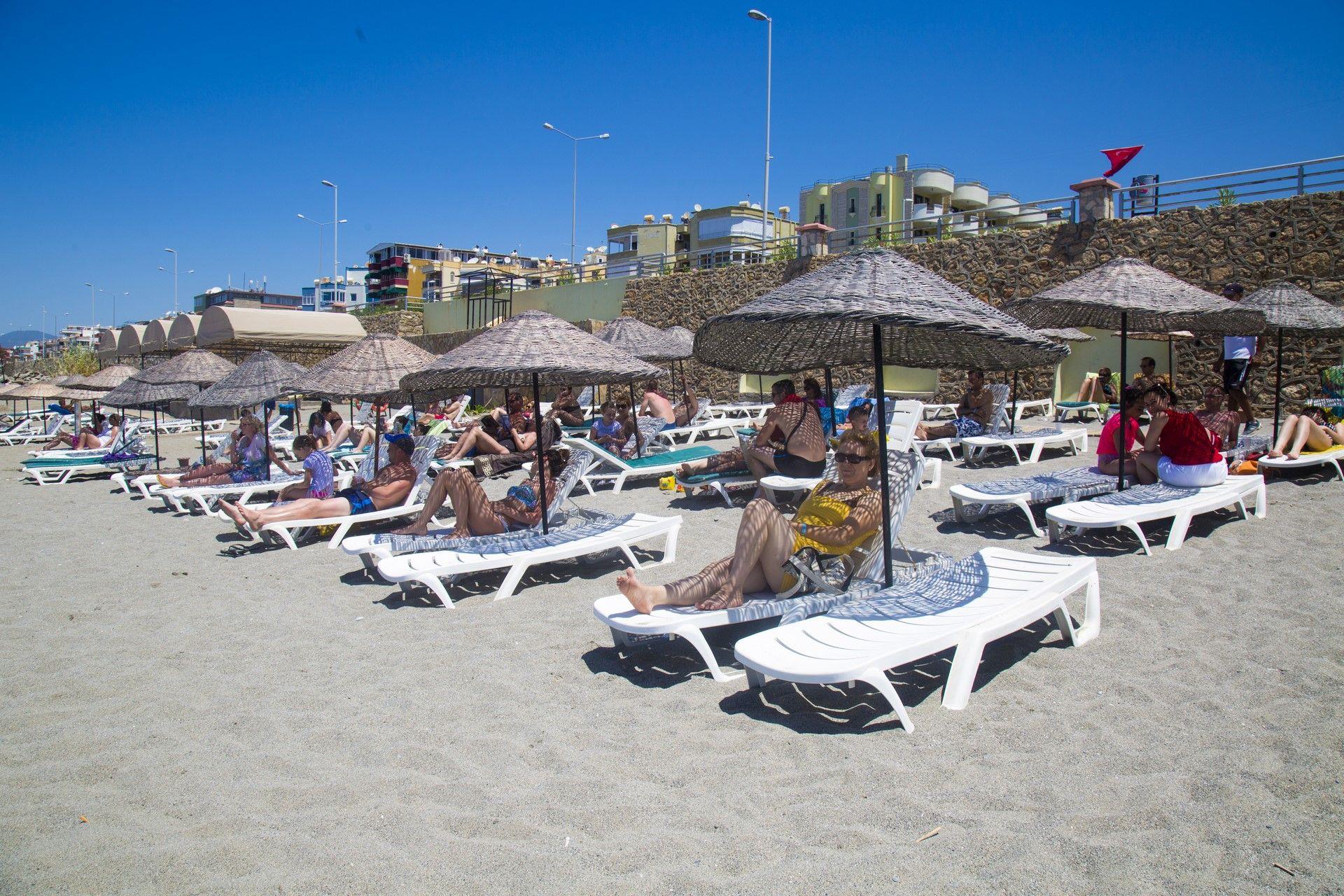 May Garden Club Hotel