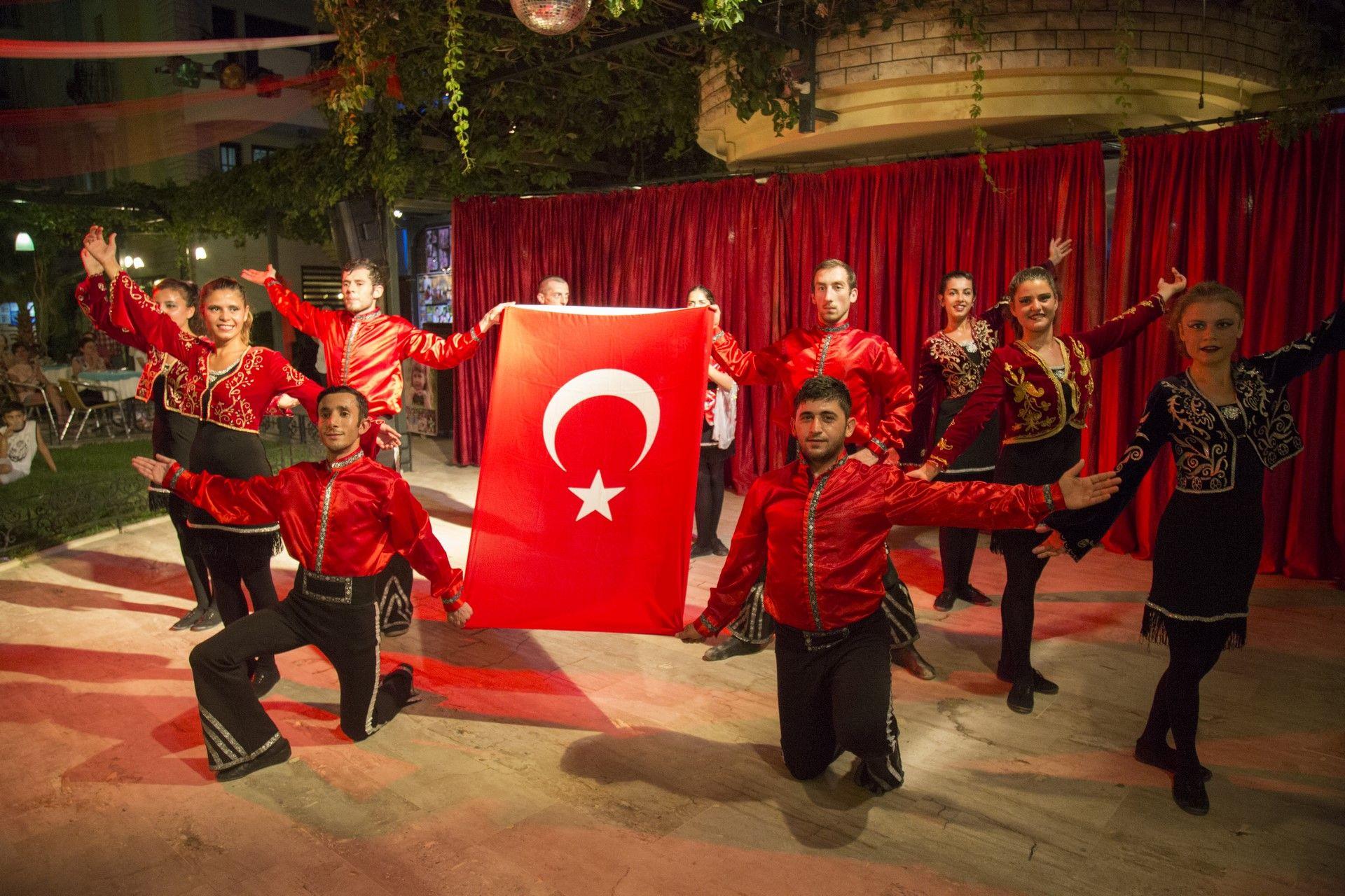 May Garden Club Hotel