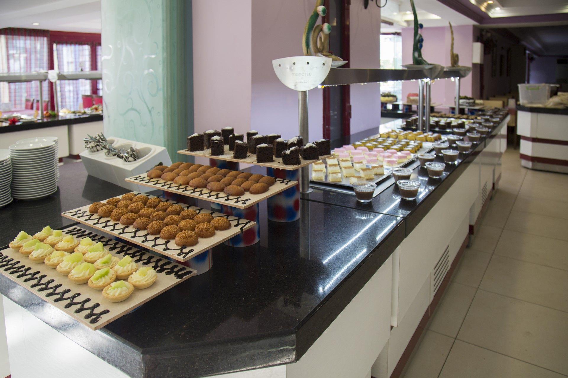 May Garden Club Hotel