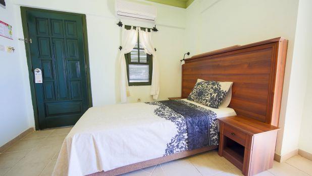 May Garden Club Hotel