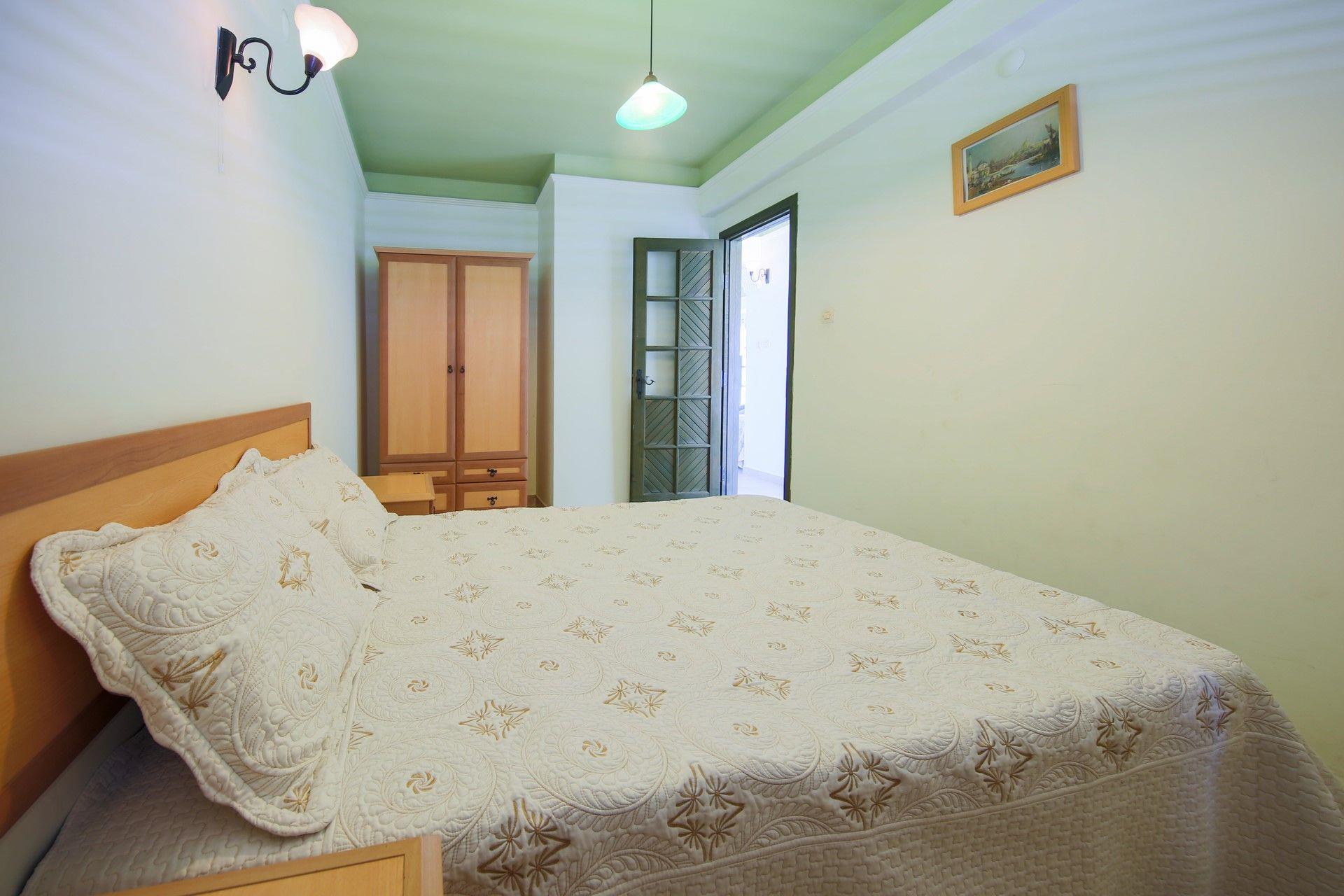 May Garden Club Hotel