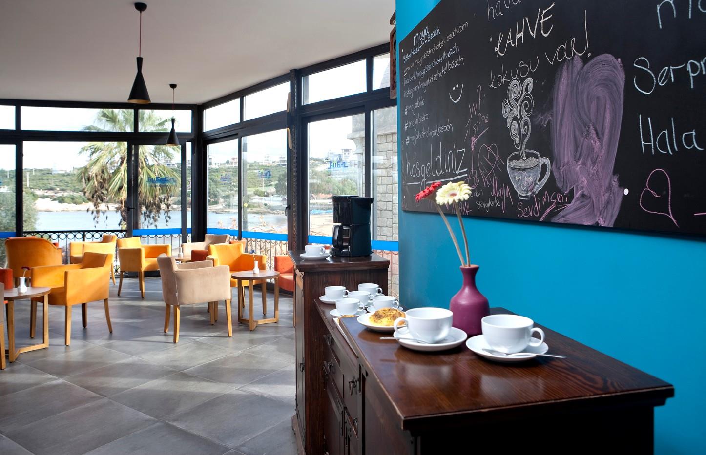 Maya Bistro Hotel Beach