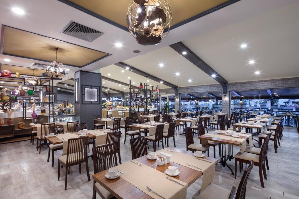 Merit Park Hotel & Spa