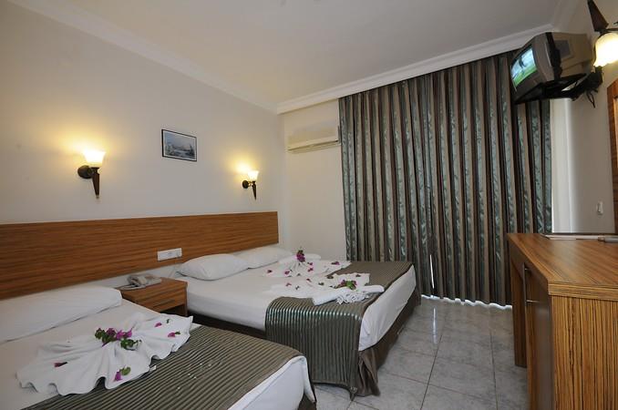 Mert Seaside Hotel 
