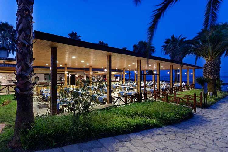 Meryan Beach Hotel Spa