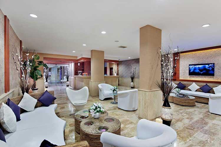 Meryan Beach Hotel Spa