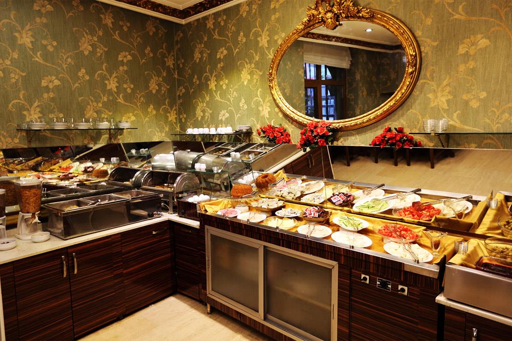 Nil Hotel Sarımsaklı