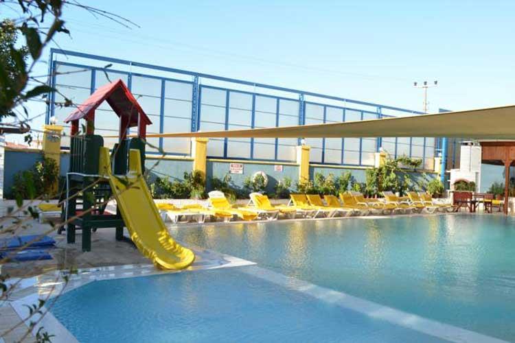 Nil Hotel Sarımsaklı
