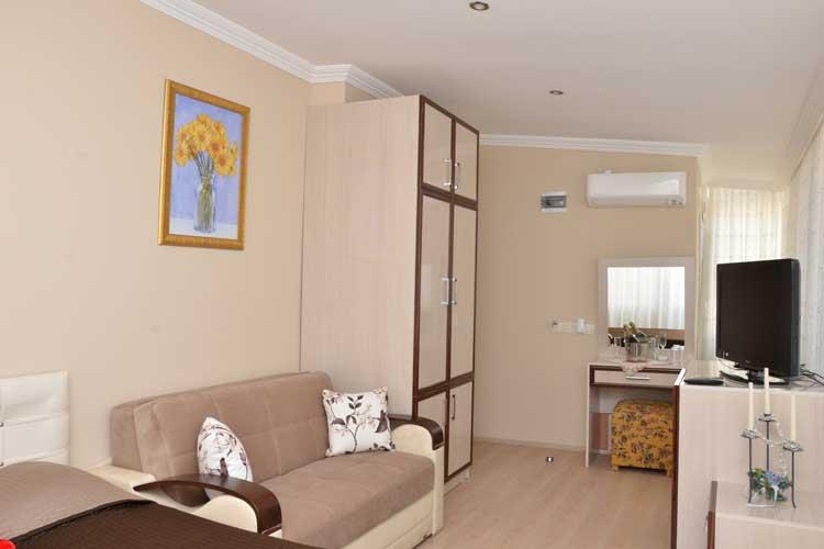 Nil Hotel Sarımsaklı