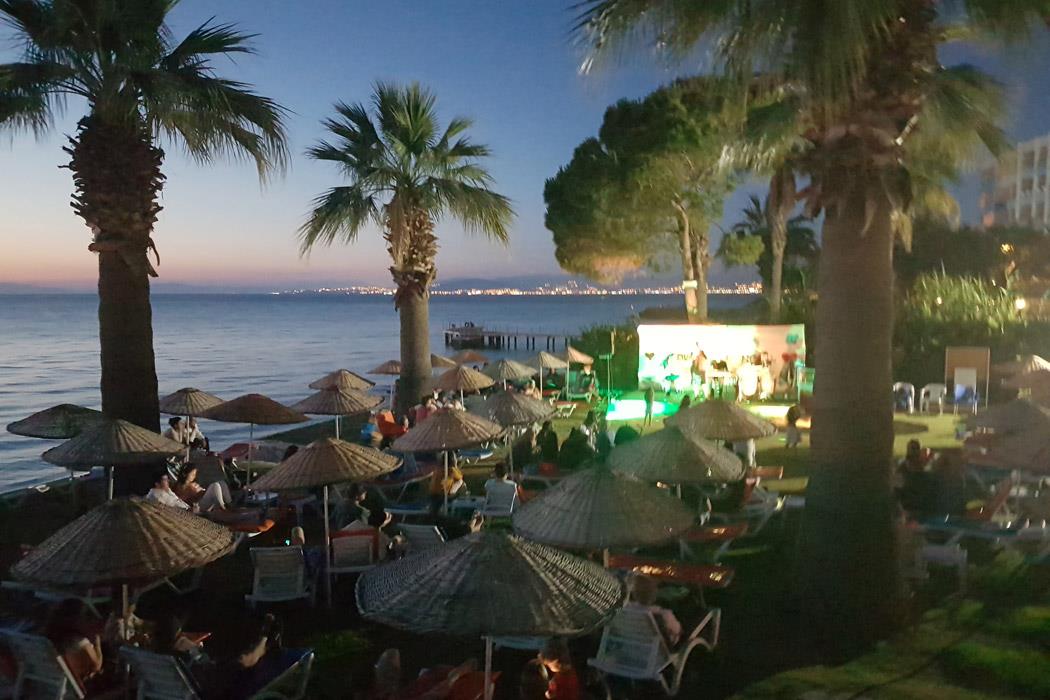 Nuova Beach Hotel