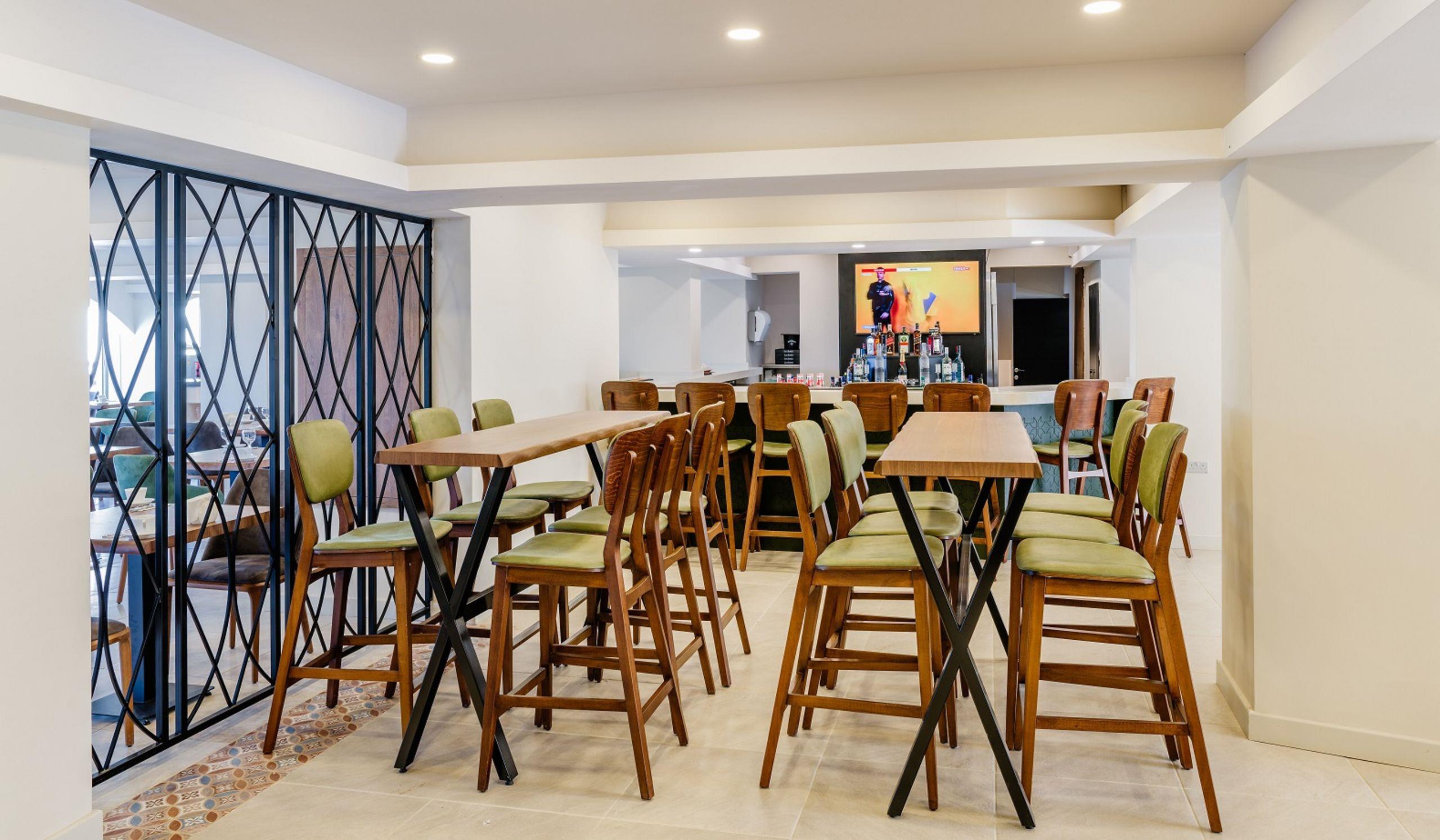 Olivia Palm Boutiqeu Hotel