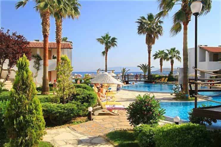 Onderhan Beach Club Otel