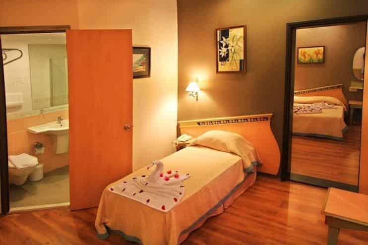 Onderhan Beach Club Otel