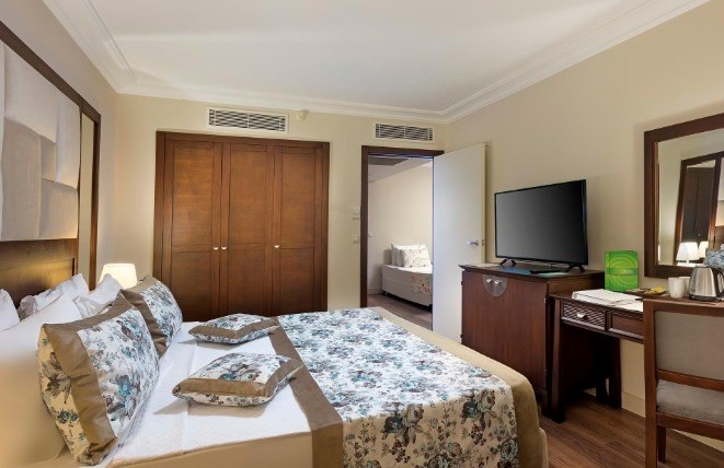 Otium Hotel Life (Seven Seas Hotel Life)