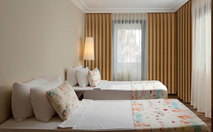 Otium Hotel Life (Seven Seas Hotel Life)