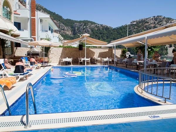 Özcan Beach Hotel Turunç