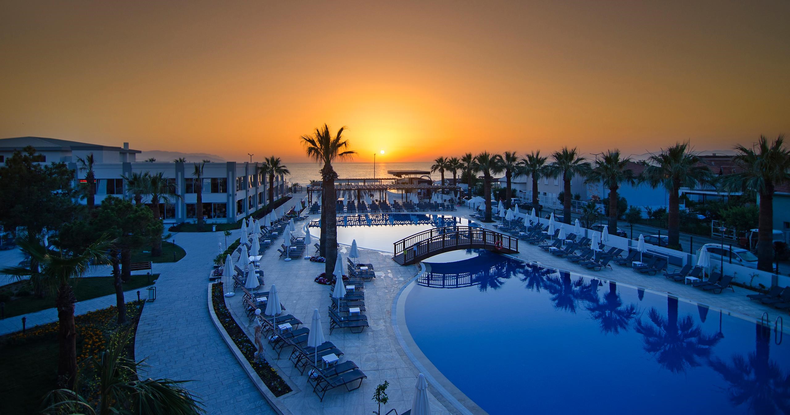 Palm Wings Beach Resort Kuşadası