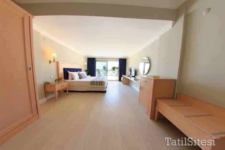 Palm Bay Beach Hotel