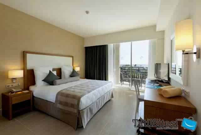 Paloma Oceana Resort