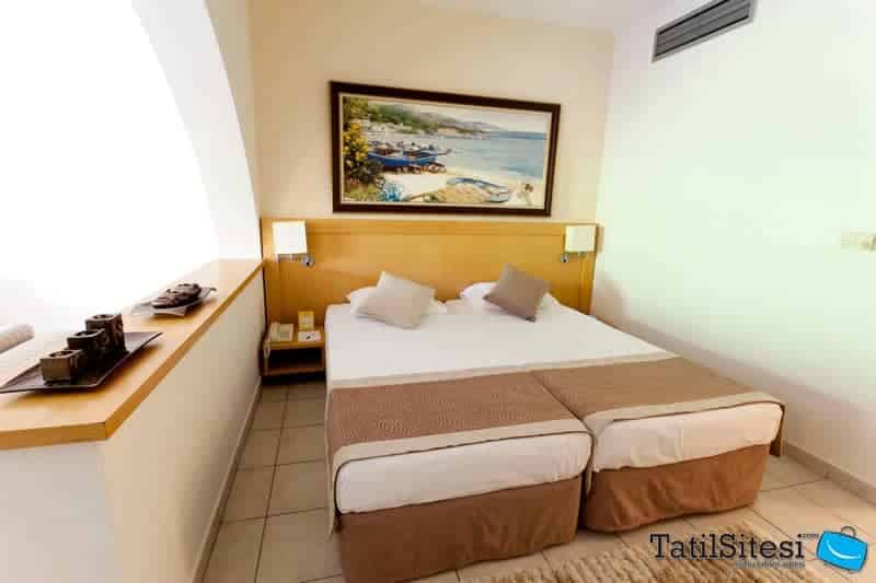 Paradise Side Beach Hotel 