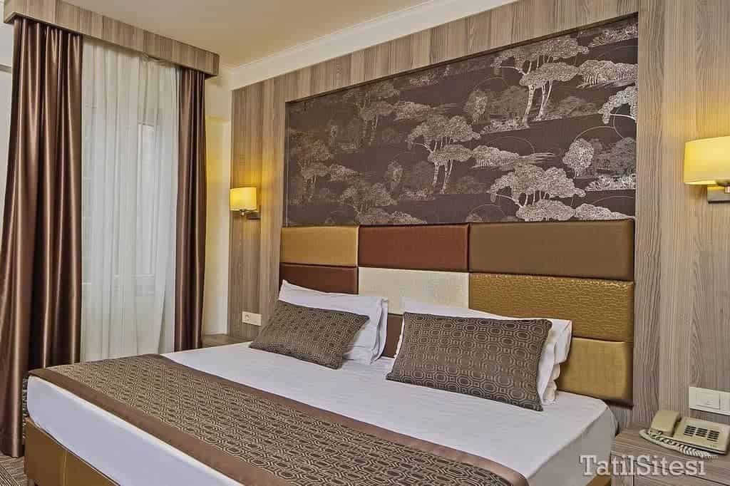 Pera Arya Hotel