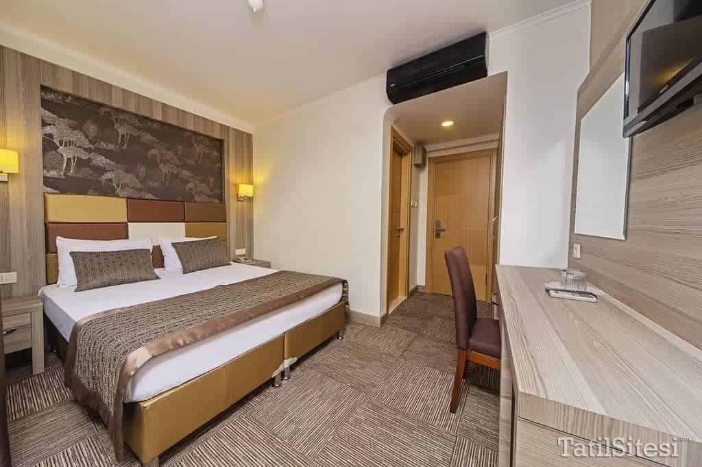 Pera Arya Hotel
