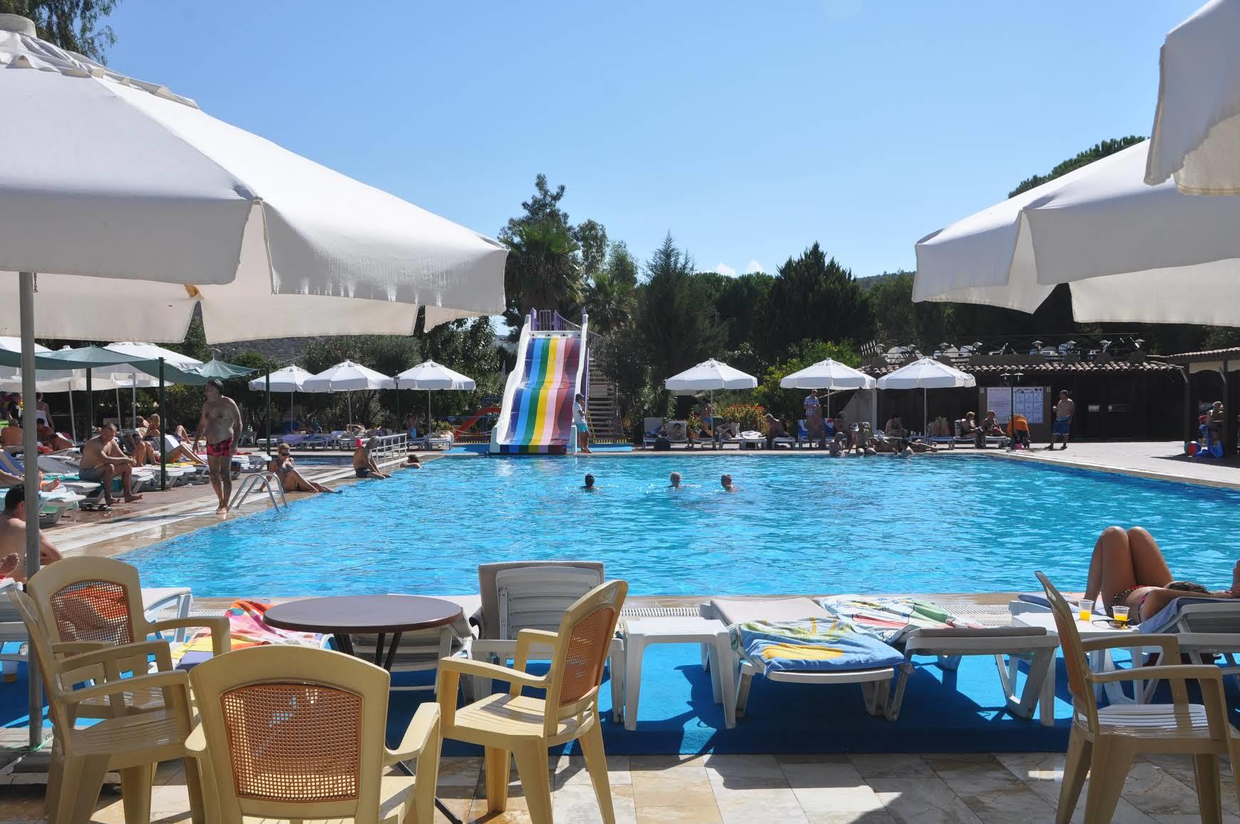 Pigale Family Club
