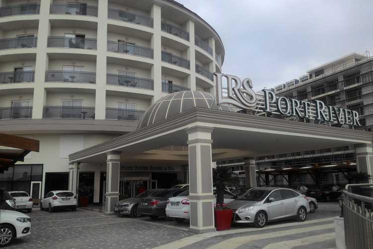 Port River Hotel & Spa