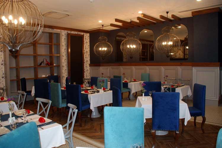 Port River Hotel & Spa