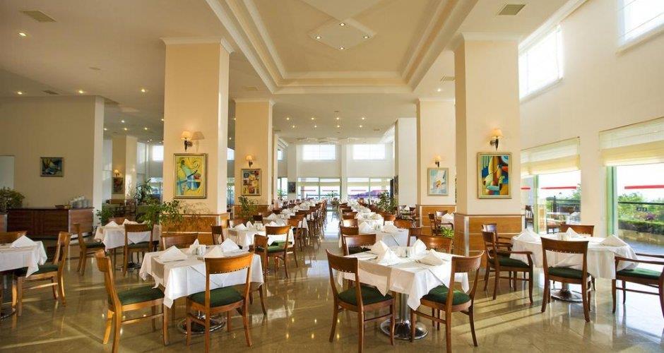 Porto Azzurro Delta Hotels