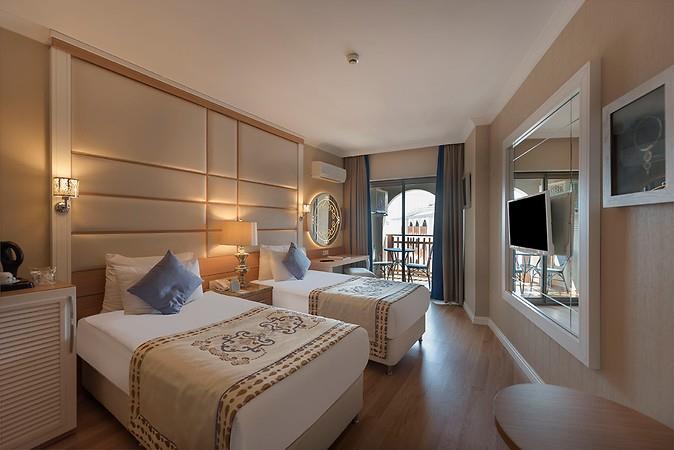 Quattro Beach Spa & Resort Hotel