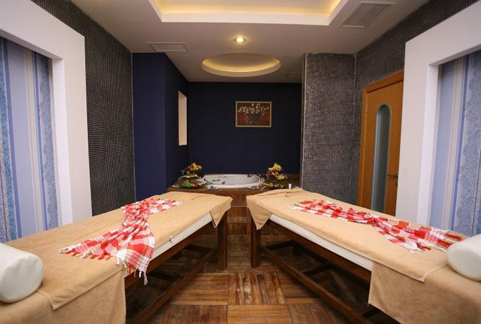 Queen Elizabeth Elite Suite Hotel & Spa 