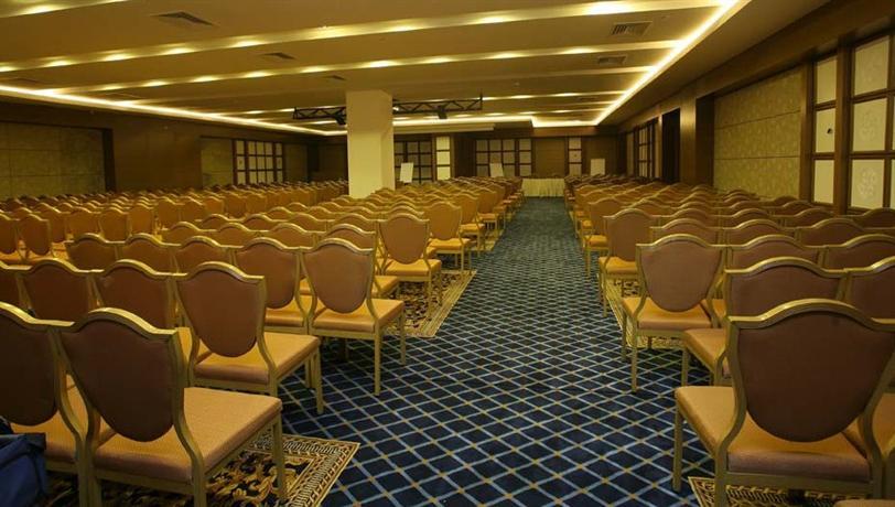 Queen Elizabeth Elite Suite Hotel & Spa 