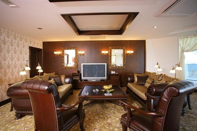 Queen Elizabeth Elite Suite Hotel & Spa 