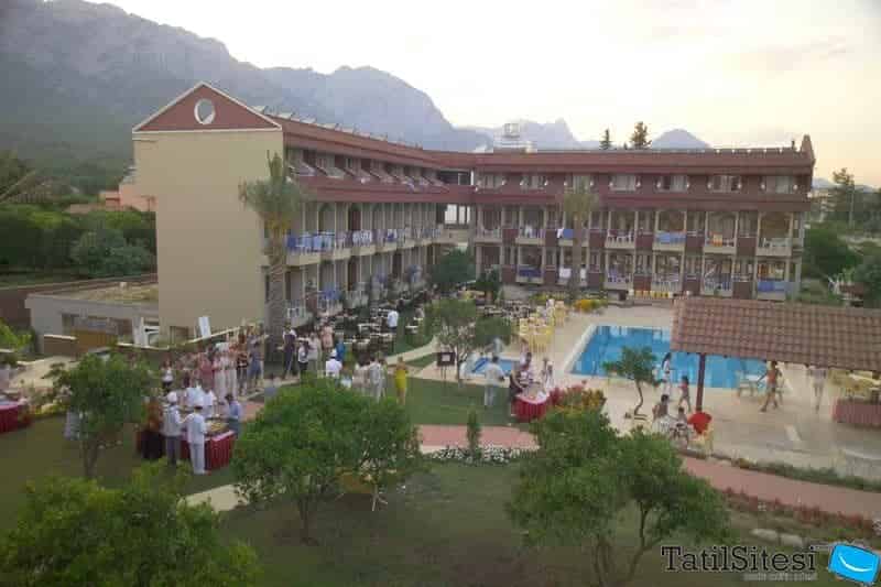 Queen Victoria Hotel 