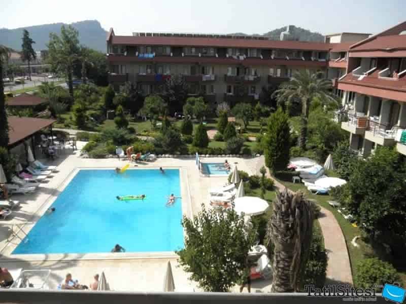 Queen Victoria Hotel 