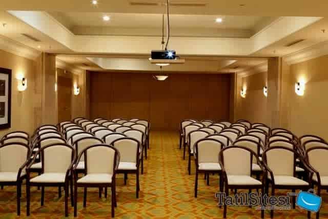 Queens Park Turkiz Kemer